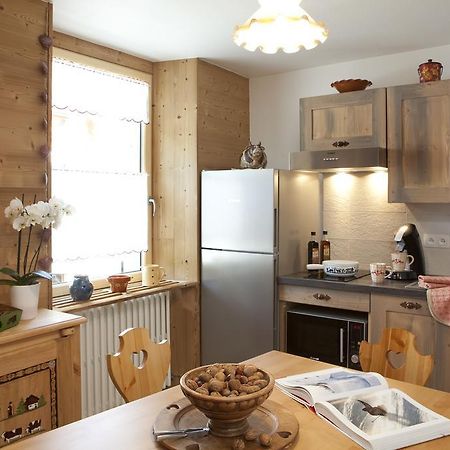 Appartement Zian Justine Lullin Exterior photo