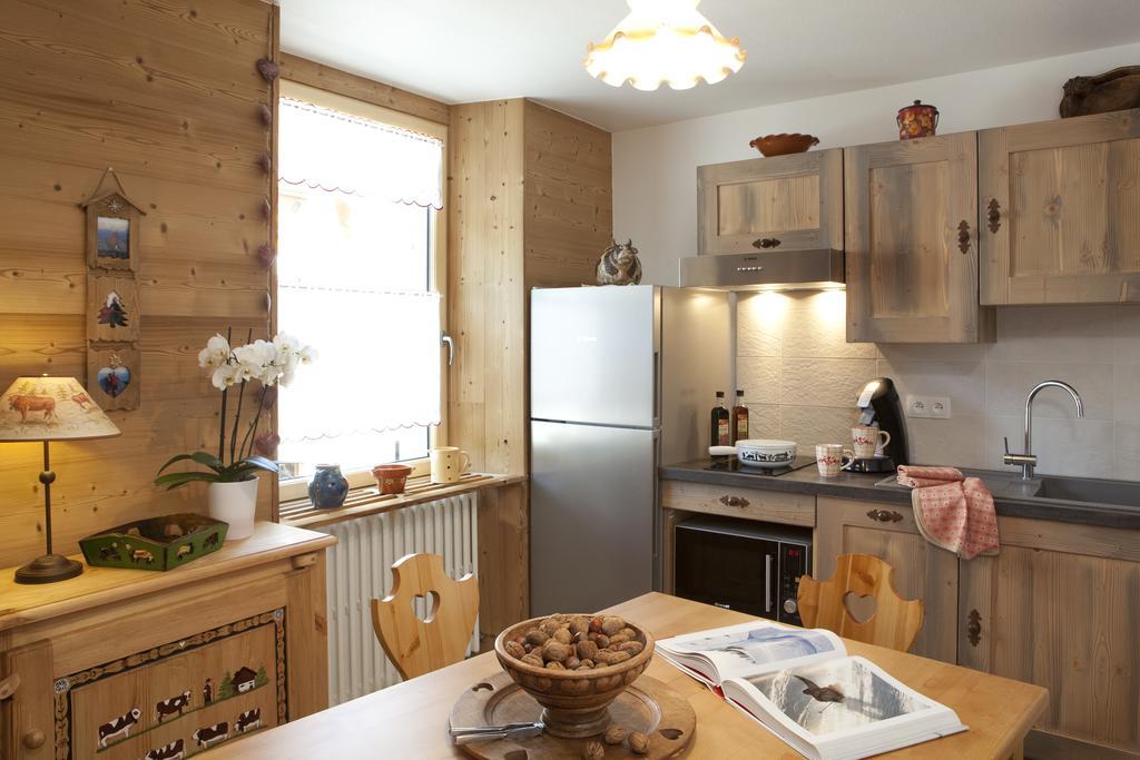 Appartement Zian Justine Lullin Exterior photo