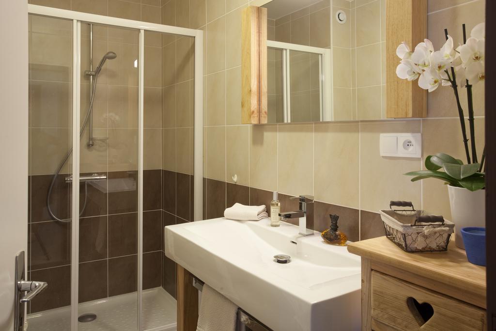 Appartement Zian Justine Lullin Exterior photo